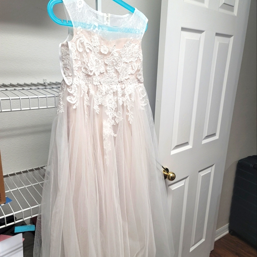 (Davids Bridal) Girls flower girl size 6 dress